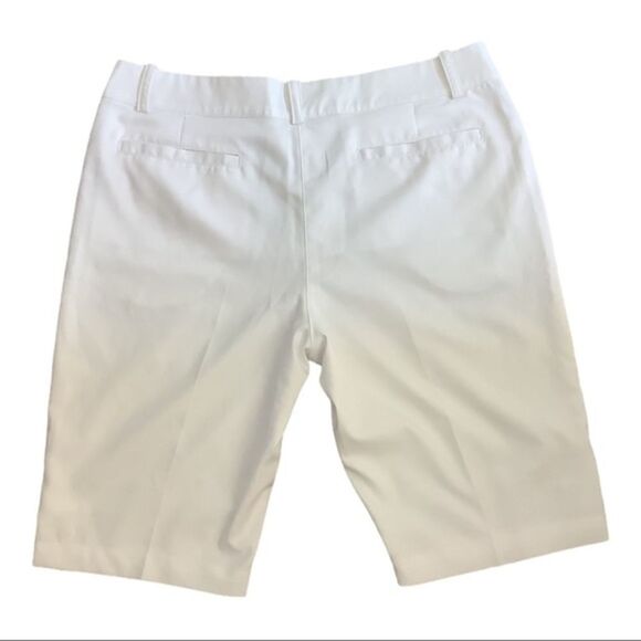 Lady Pin Seeker White Golf Shorts Size 8 - Picture 2 of 4